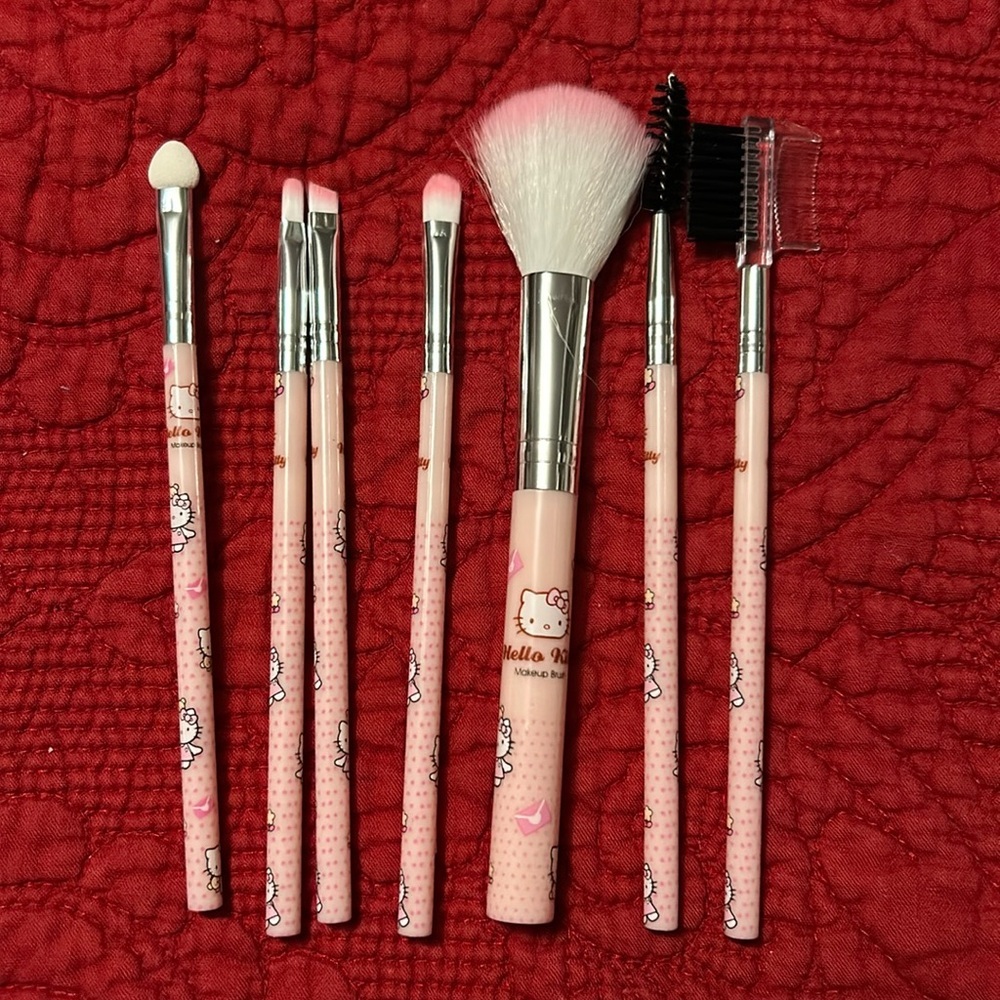 Hello kitty cosmetic brush set